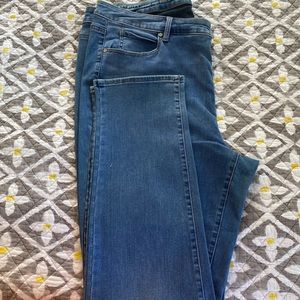Talbots flawless High-Waist Straight leg jeans size 20W. Great condition.